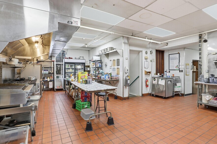 More Photos Of 1 E Church St, Fairport Restaurant For Sale
