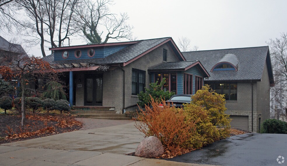 More Photos Of 2150 Alpine Pl, Cincinnati Office Residential For Sale