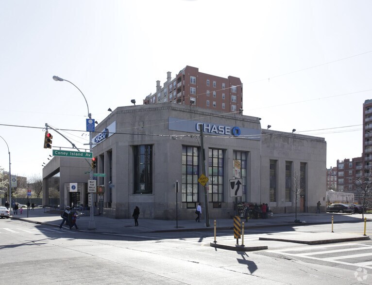 Primary Photo Of 1002 Brighton Beach Ave, Brooklyn Bank For Sale