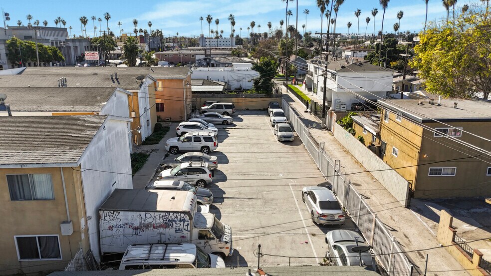 More Photos Of 7509-7521 S Broadway, Los Angeles Apartments For Sale