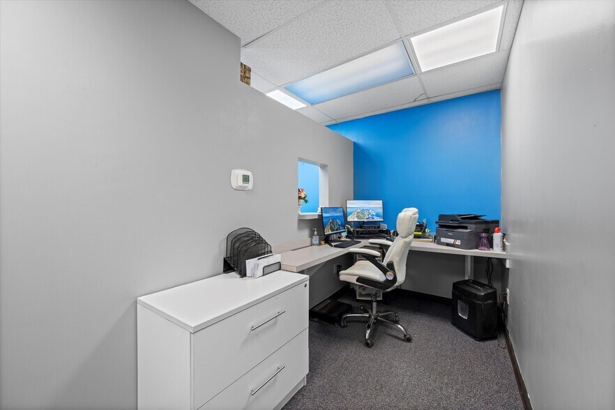 More Photos Of 614 W Central Ave, Wiggins General Retail For Sale