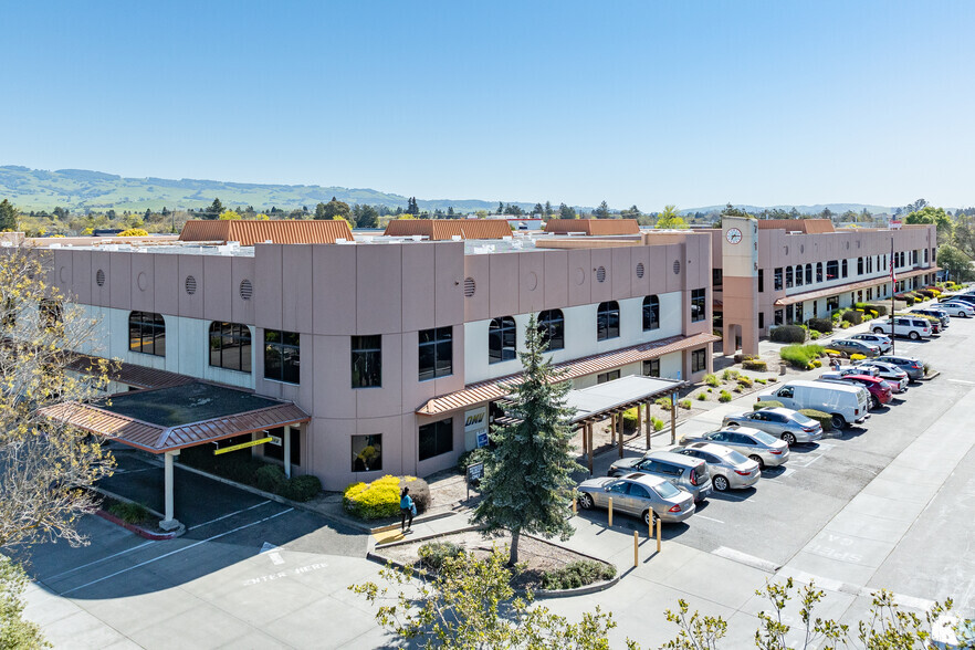 Primary Photo Of 715 Southpoint Blvd, Petaluma Warehouse For Lease