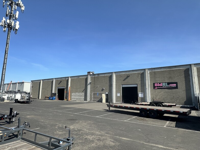 Primary Photo Of 1010-1022 Shaw Rd, Stockton Warehouse For Lease