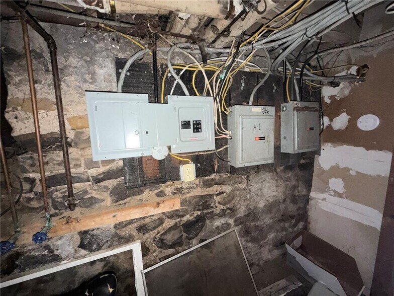 More Photos Of 1596 E Main St, Rochester Apartments For Sale