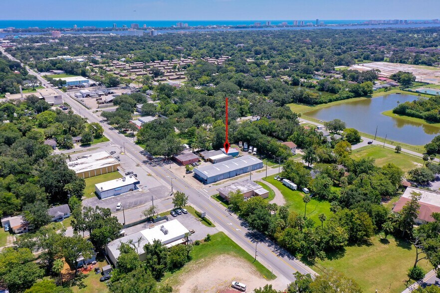More Photos Of 865 Orange Ave, Daytona Beach Warehouse For Sale