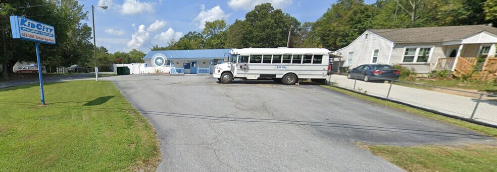 More Photos Of 944 Fisher Ferry St, Thomasville Daycare Center For Sale