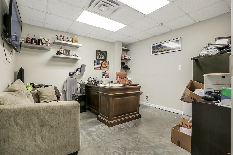 More Photos Of 3020 E Morgan Ave, Evansville Freestanding For Sale