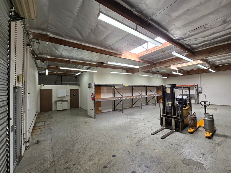 More Photos Of 1331 N Cuyamaca St, El Cajon Service For Lease