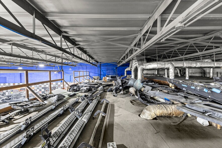 More Photos Of 12950 Lyndon Ave, Detroit Warehouse For Lease