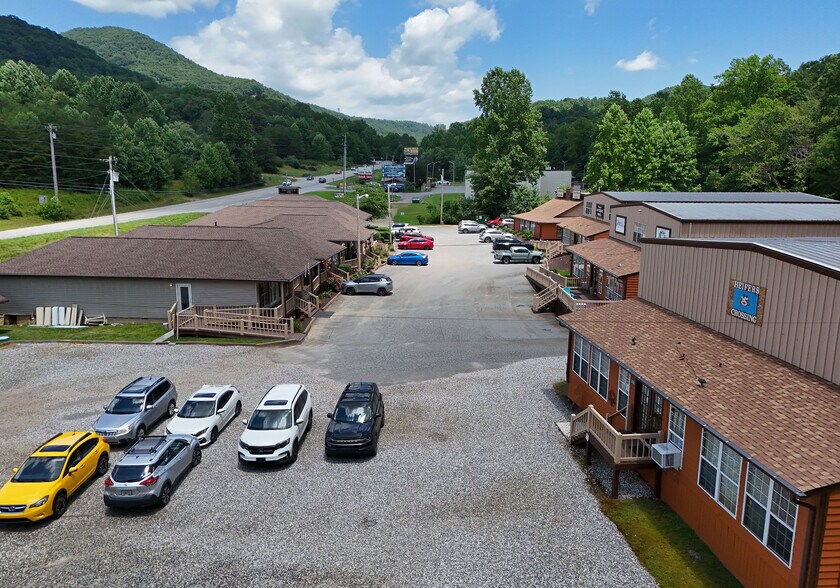 More Photos Of 3196 Highway 515 E, Blairsville Storefront For Lease