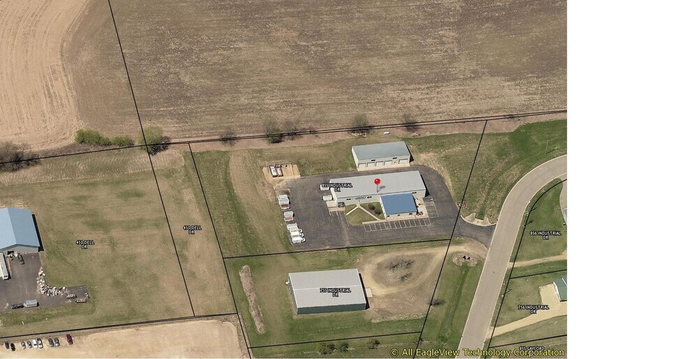 More Photos Of 855 Industrial Dr, Mondovi Distribution For Lease