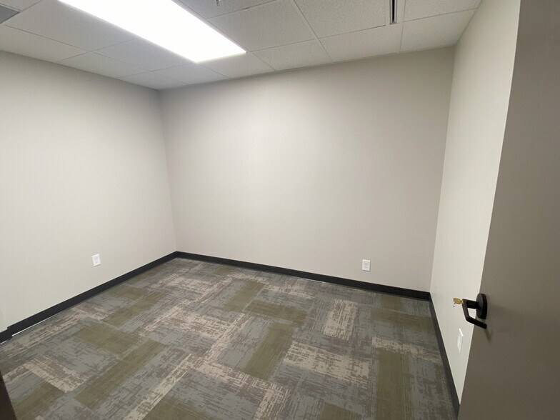 More Photos Of 300 3rd Ave SE, Rochester Medical For Sale