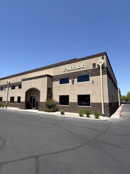 More Photos Of 2010 W Parkside Ln, Phoenix Light Distribution For Sale