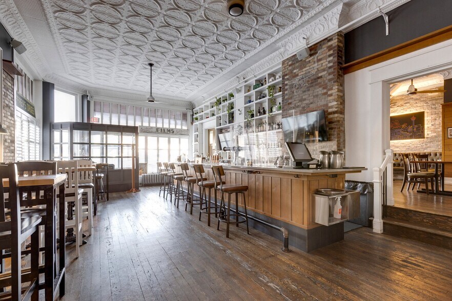 More Photos Of 606 Meredith Rd NE, Calgary Restaurant For Sale