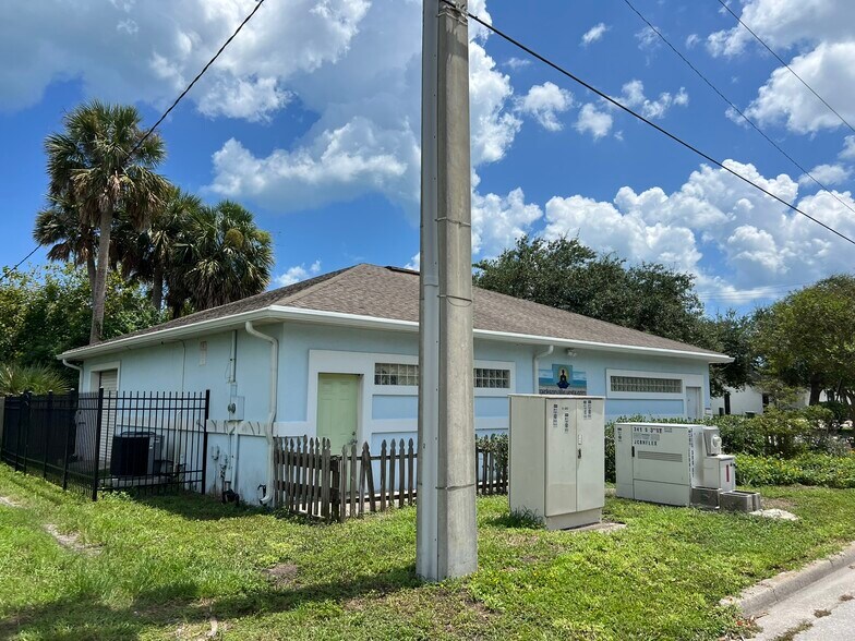 More Photos Of 391 3rd Ave S, Jacksonville Beach Office For Lease