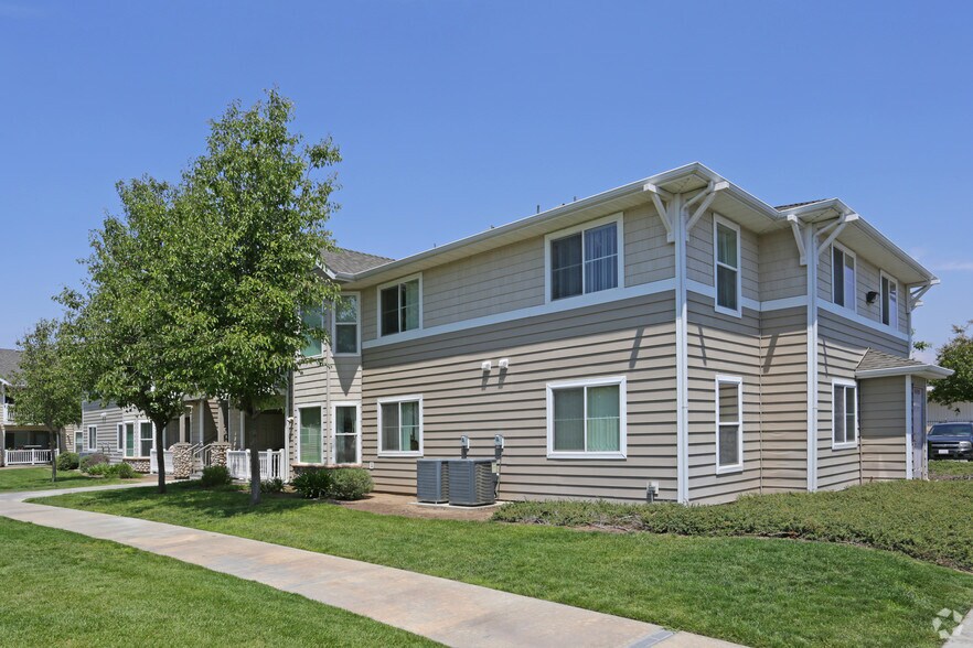 More Photos Of 424 S E St, Porterville Apartments For Sale