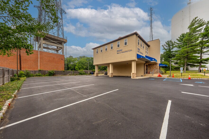 More Photos Of 8 Marcella Ave, West Orange Medical For Sale