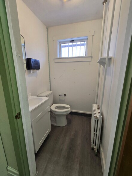 More Photos Of 204 E State St, Botkins Office For Lease