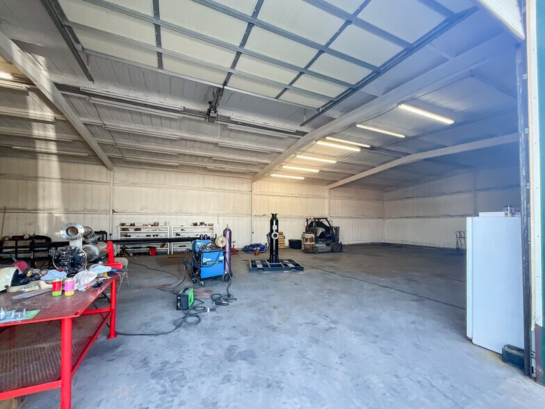 More Photos Of 400 Stoddard st, Odessa Warehouse For Sale