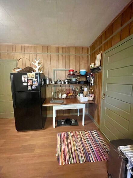 More Photos Of 85 Main St, Georgetown Specialty For Sale