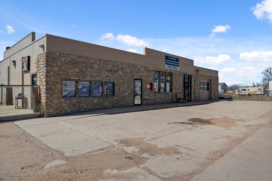 More Photos Of 106 W 4th St, Severance Warehouse For Sale