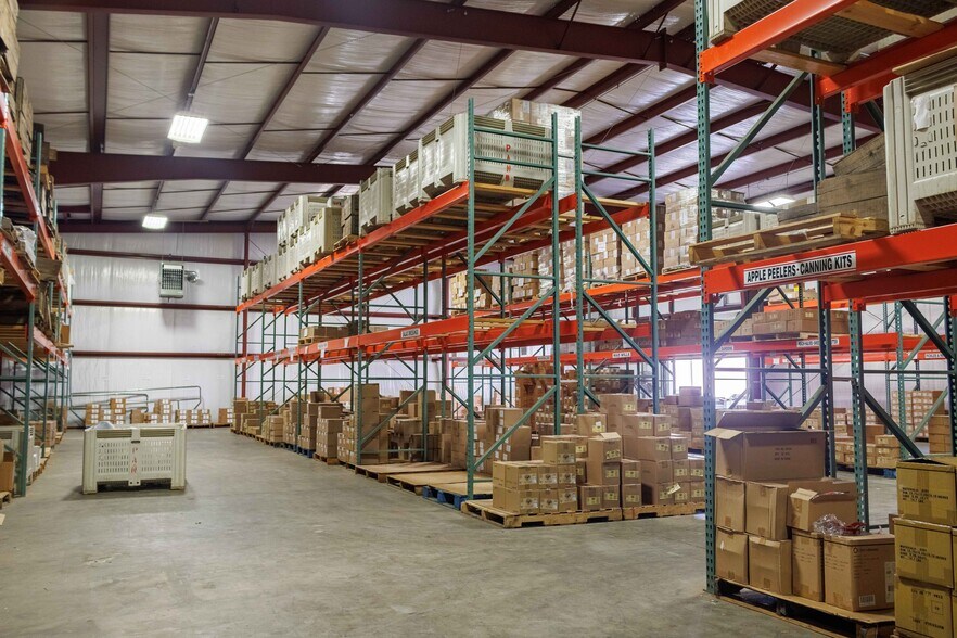 More Photos Of 63 Talona Spur Rd, Ellijay Freestanding For Sale