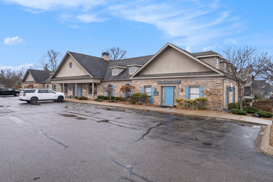 Primary Photo Of 1063 W Hill Rd, Flint Medical For Sale
