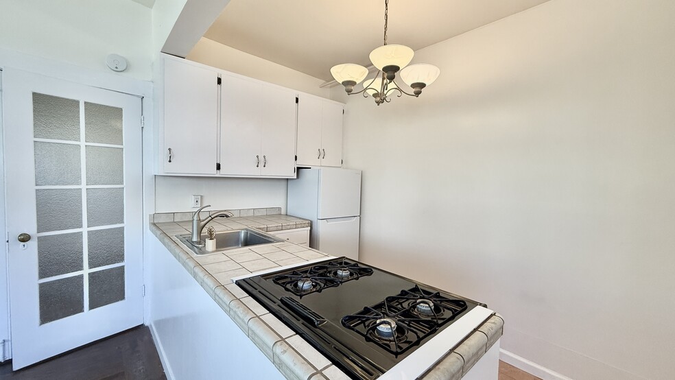 More Photos Of 6446-6452 Colby St, Oakland Apartments For Sale