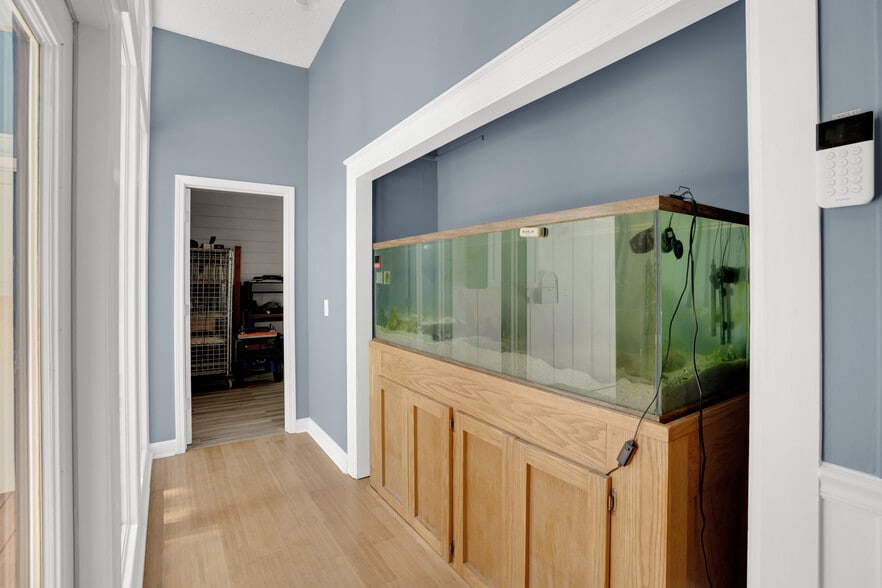 More Photos Of 128 Latonea Dr, Columbia Office Residential For Sale