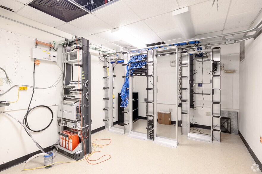 More Photos Of 1950 University Ave, Berkeley Loft Creative Space For Sale