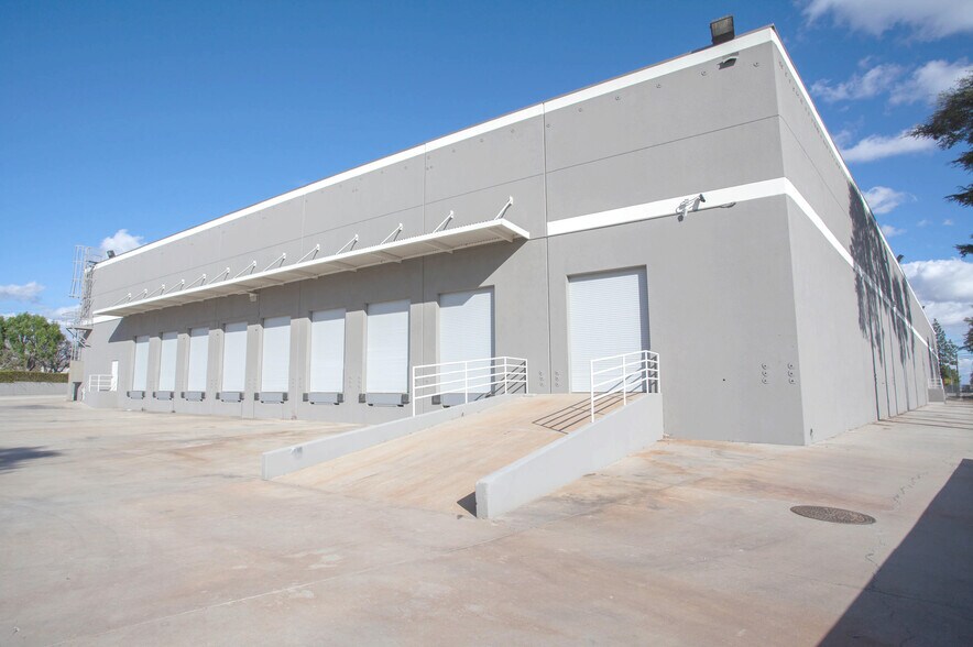 More Photos Of 9401 De Soto Ave, Chatsworth Warehouse For Sale