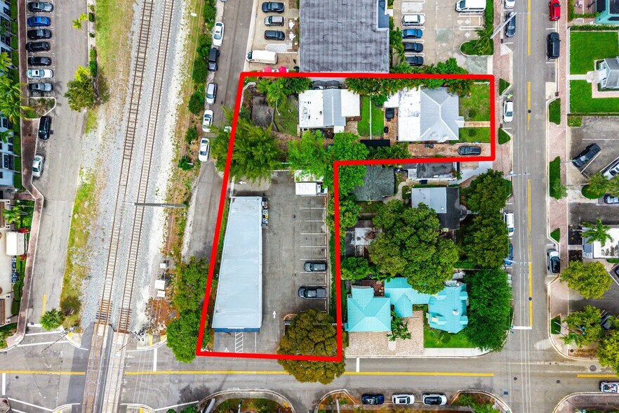 More Photos Of 301 NE 1st St, Delray Beach Freestanding For Sale