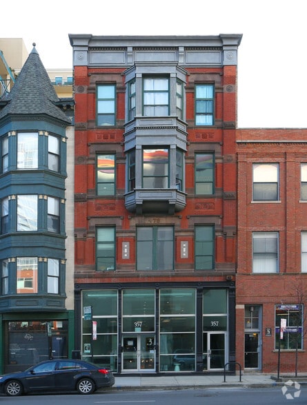 More Photos Of 357 W Chicago Ave, Chicago Office Residential For Lease