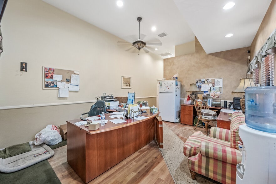 More Photos Of 3112 Willow Creek Rd, Prescott Carwash For Sale