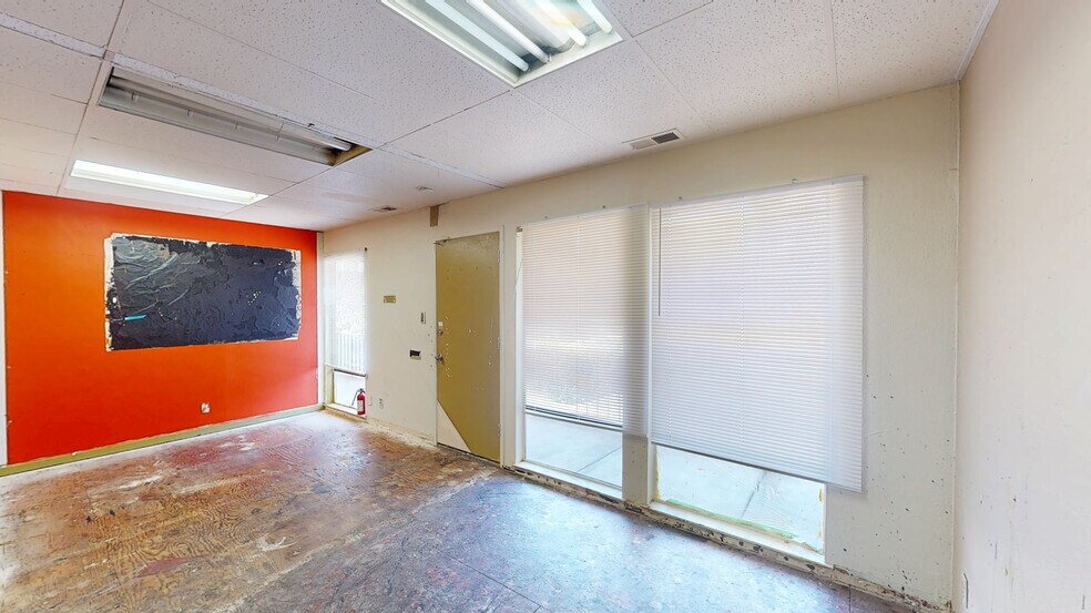 More Photos Of 10901 MacArthur Blvd, Oakland Office For Lease