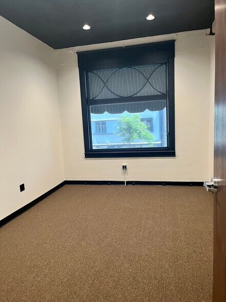 More Photos Of 3638 University Ave, Riverside Office Residential For Lease