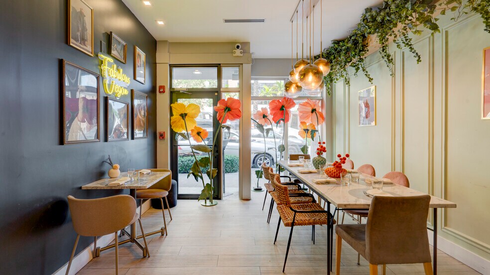 More Photos Of 2516-2526 Ponce De Leon Blvd, Coral Gables Restaurant For Lease