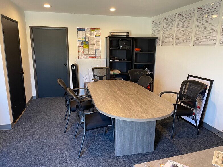 More Photos Of 429 Industrial Way, Fallbrook Light Manufacturing For Lease