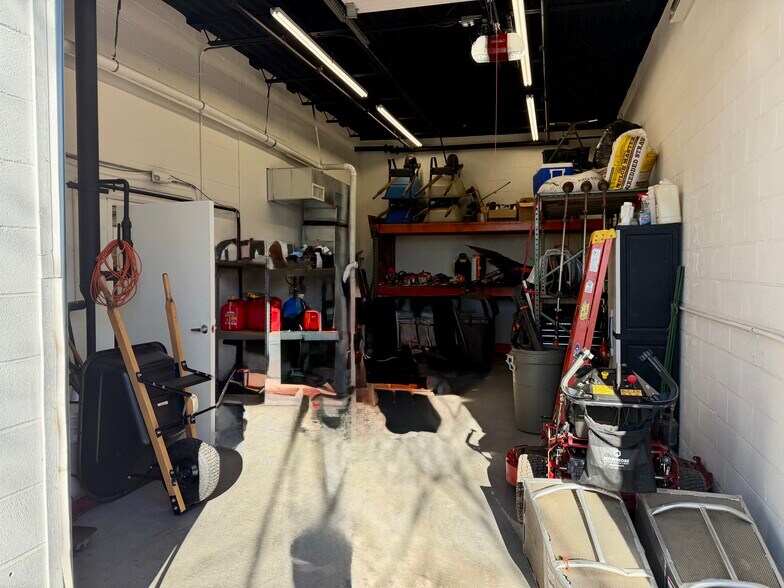 More Photos Of 5 Reynolds st, Norwalk Industrial For Lease