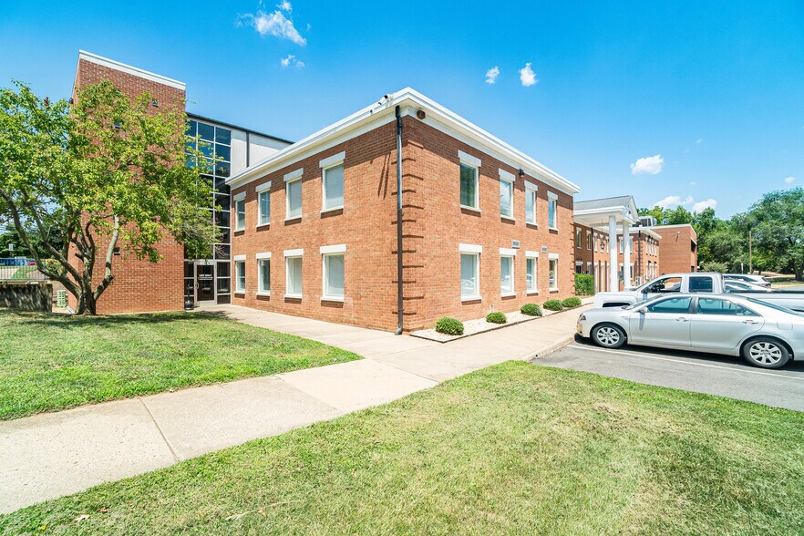 More Photos Of 1701 Fall Hill Ave, Fredericksburg Office For Lease