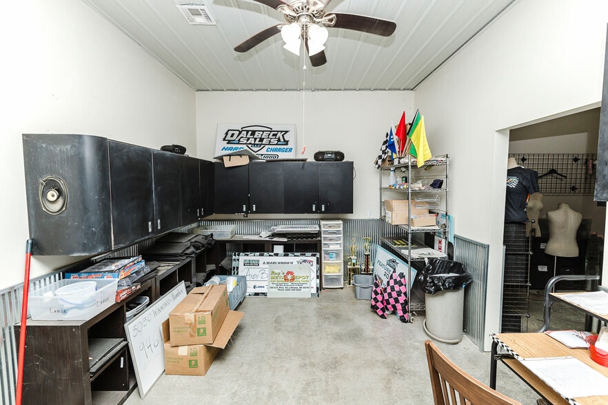 More Photos Of 1663 Georgia Rd, Humboldt Specialty For Sale