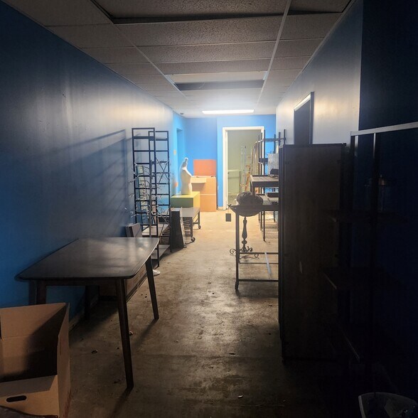 More Photos Of 219 2nd Ave SE, Decatur Storefront For Lease