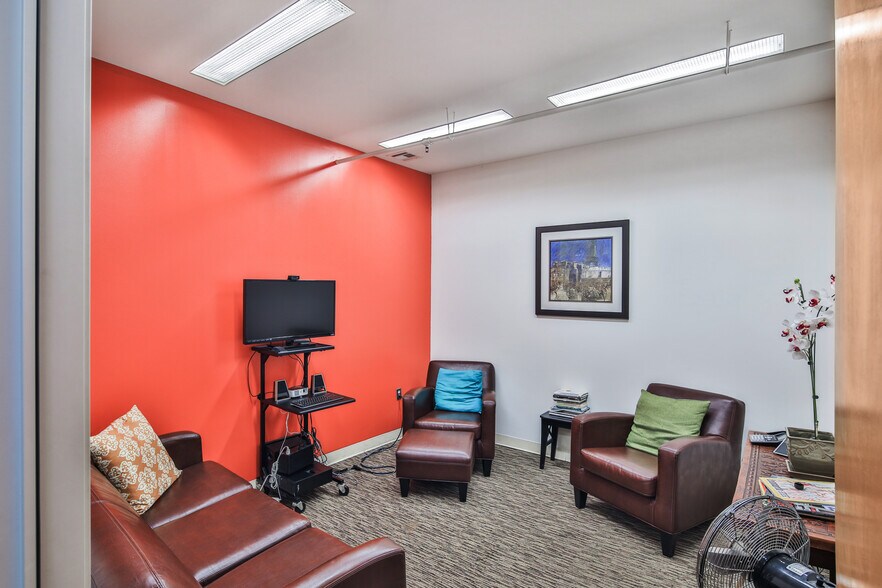 More Photos Of 3720 Skypark Dr, Torrance Research And Development For Lease