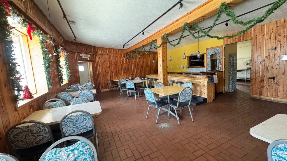 More Photos Of 201 W 7th St, Evart Restaurant For Sale