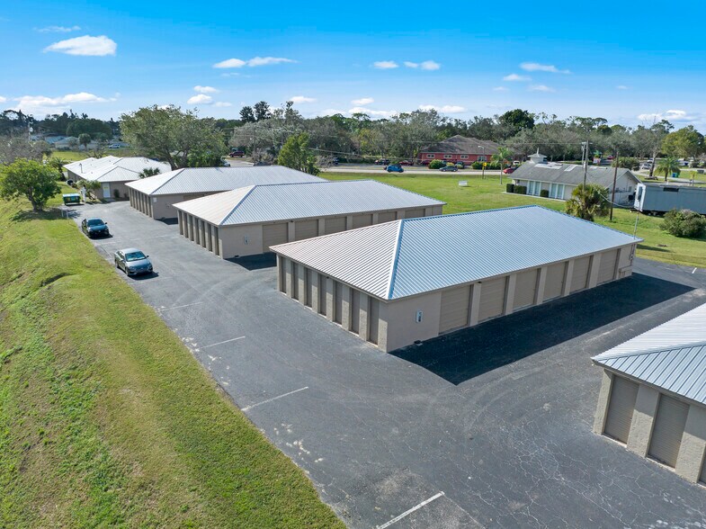 Primary Photo Of 302 Lee Blvd, Lehigh Acres Self Storage For Lease