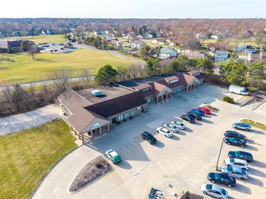 More Photos Of 2789 Maplecrest Rd, Fort Wayne Freestanding For Sale