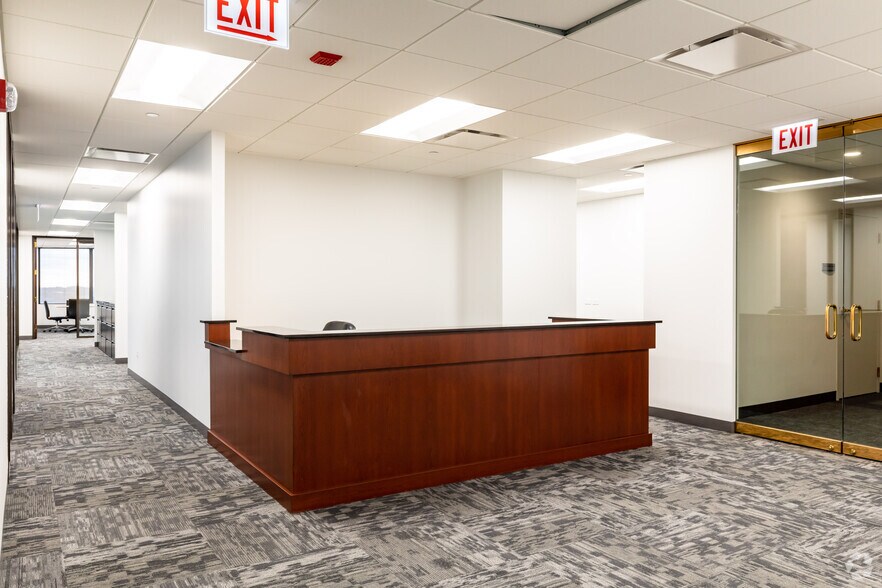 More Photos Of 1415 W 22nd St, Oak Brook Office For Lease