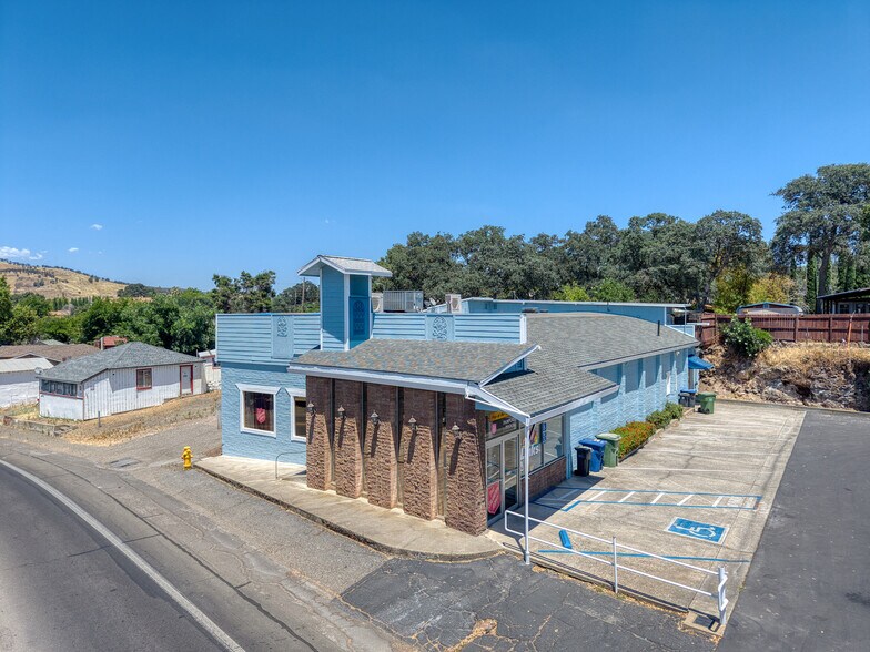 More Photos Of 14420 Lakeshore Dr, Clearlake Office For Sale