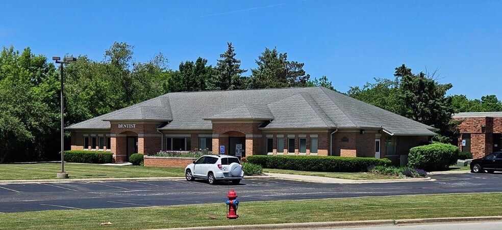 More Photos Of 3930 Washington St, Gurnee Medical For Lease