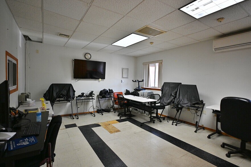 More Photos Of 474 Marcus Garvey Blvd, Brooklyn Storefront Retail Office For Lease